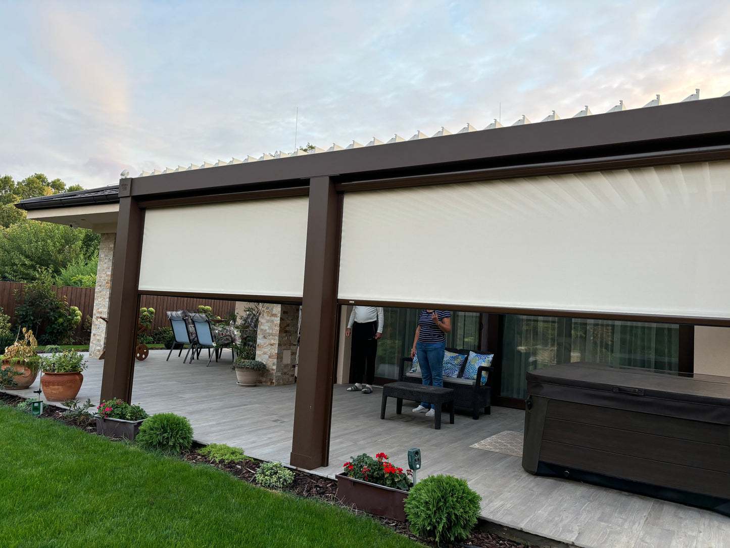 SkyRoll Zip Screen