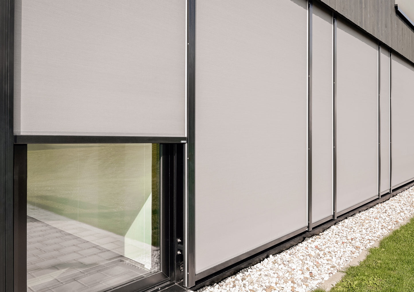SkyRoll Zip Screen
