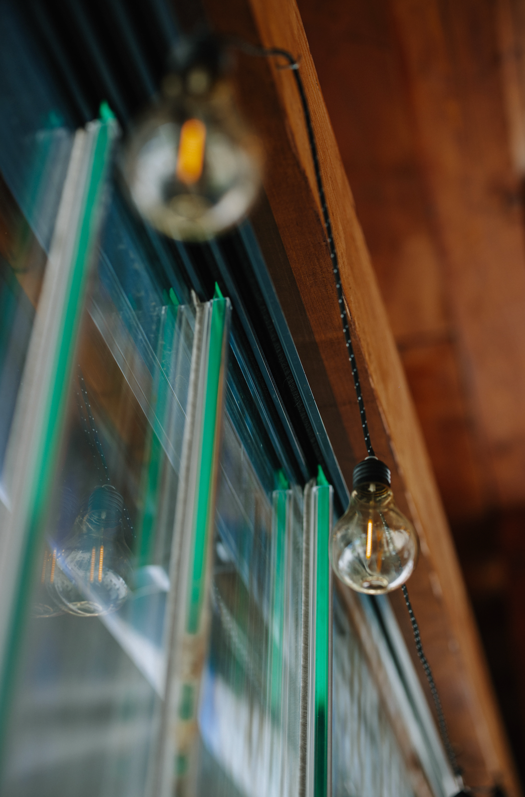 VISTA ajtó és üvegfal