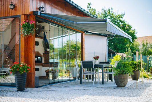 VISTA ajtó és üvegfal