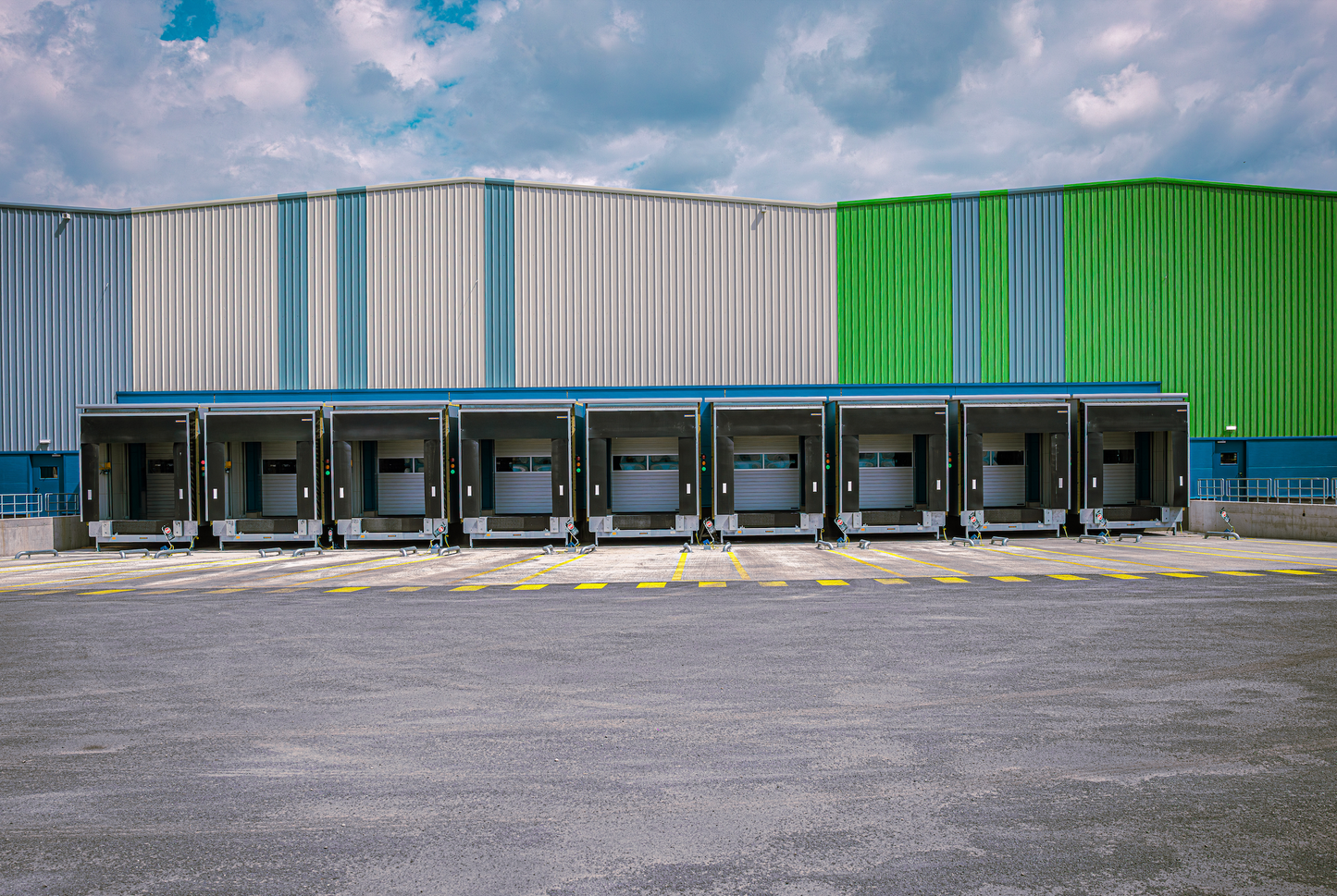 Loading ramps, dock shelters, dock houses