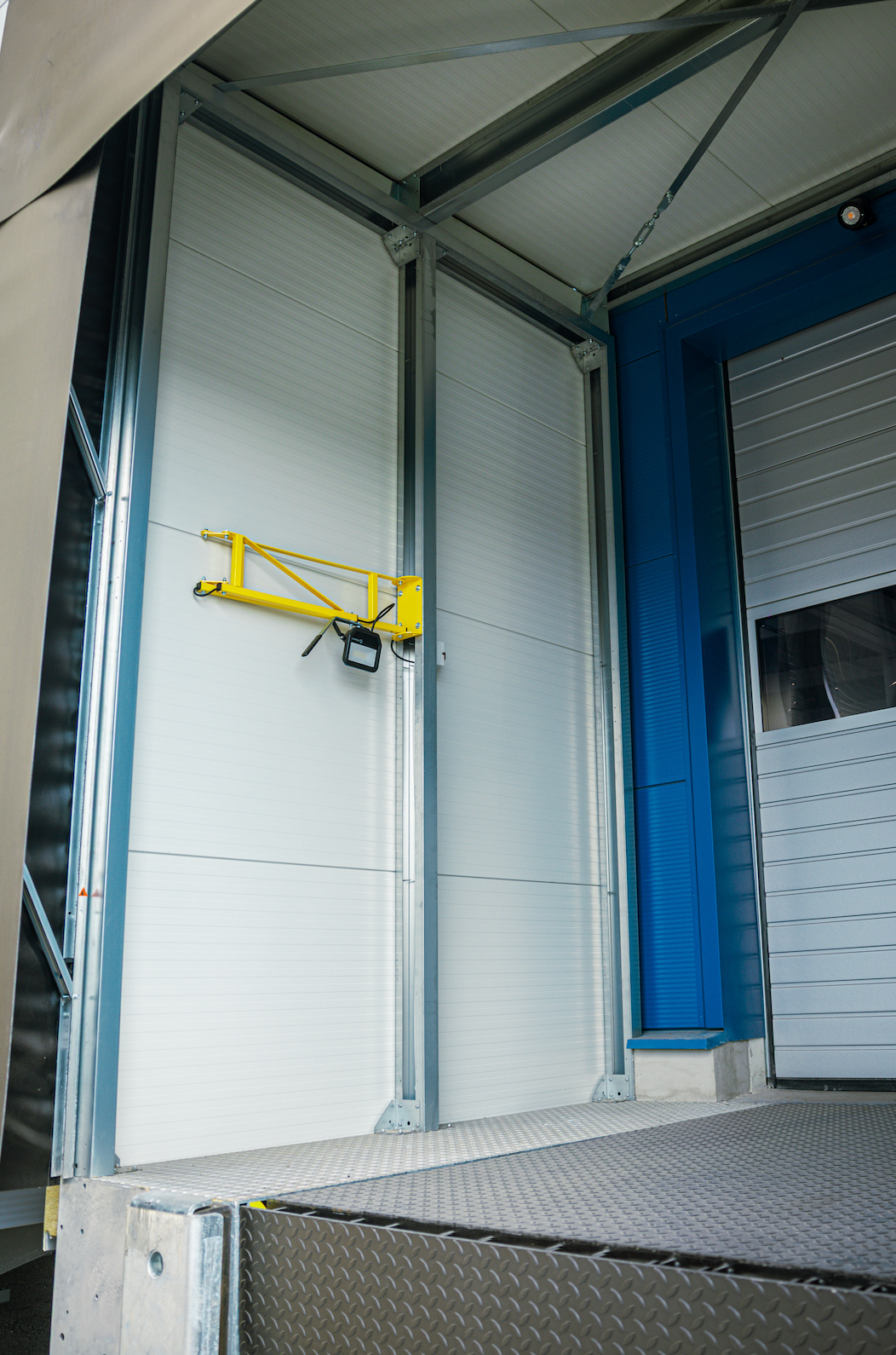 Loading ramps, dock shelters, dock houses